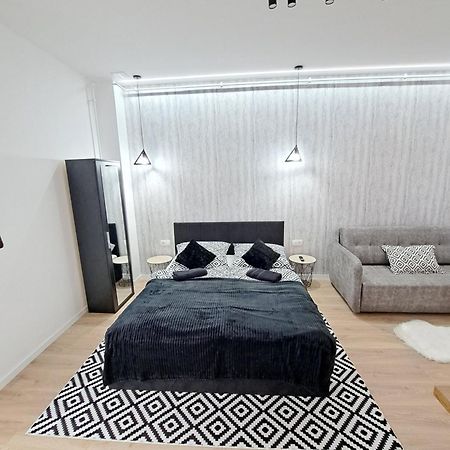 Belvarosi Lux Apartman Vasarosnameny Ruang foto