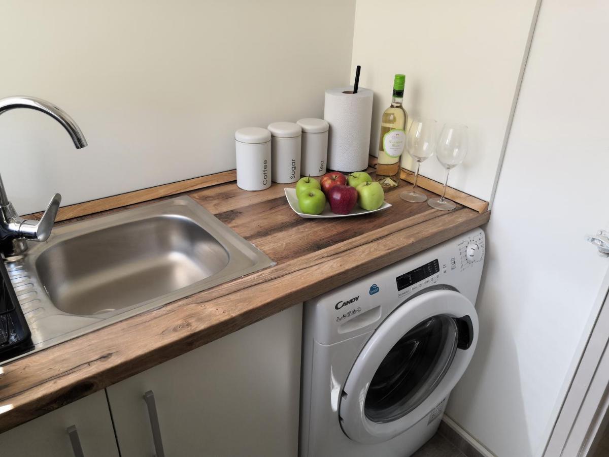 Belvarosi Lux Apartman Vasarosnameny Bagian luar foto