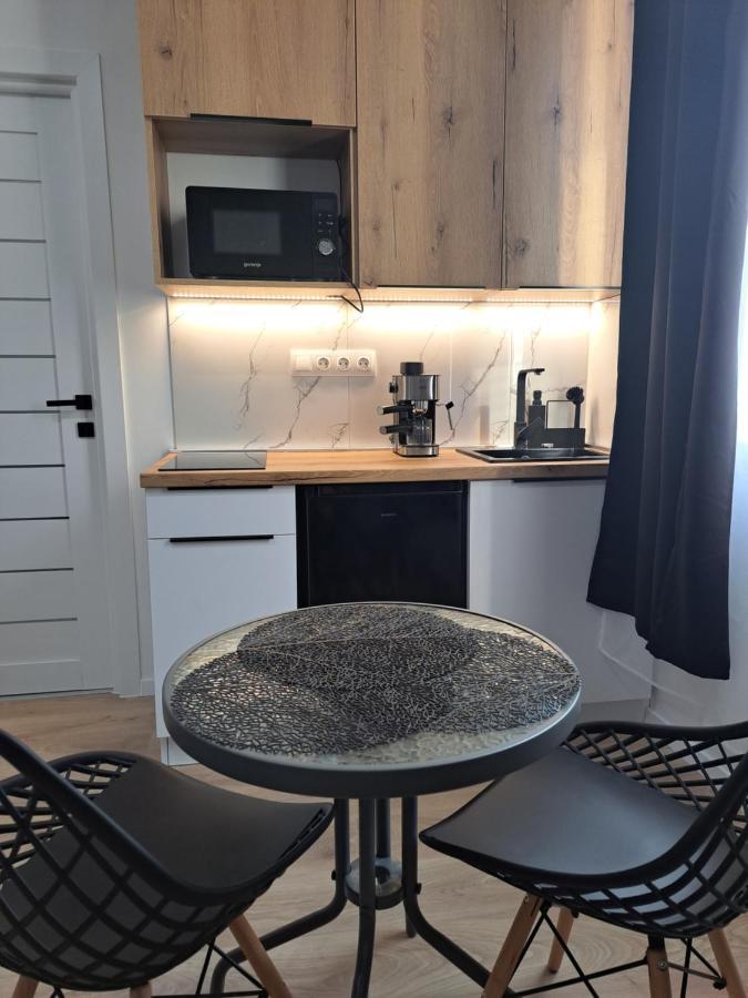 Belvarosi Lux Apartman Vasarosnameny Bagian luar foto