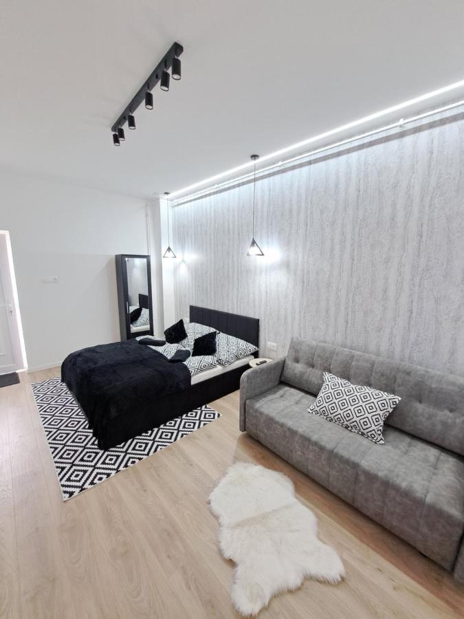 Belvarosi Lux Apartman Vasarosnameny Bagian luar foto