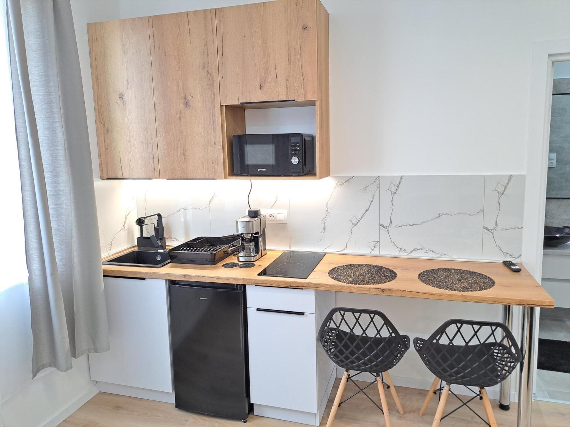 Belvarosi Lux Apartman Vasarosnameny Bagian luar foto